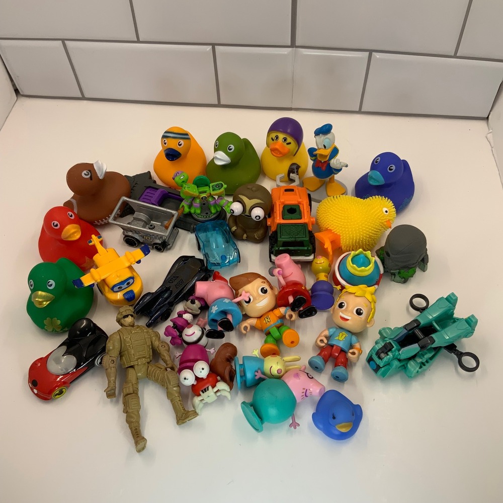 Mixed Brand Mini Figure Toy Lot Plastic Rubber Multicolor 30 Piece Set‎